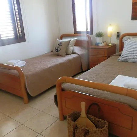 Διαμέρισμα Athina Relaxing & Spacious 2 Bdrm Flat + Wifi