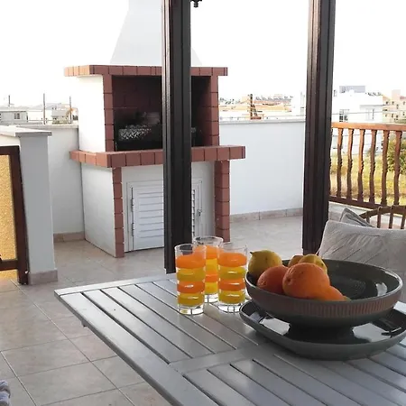 Athina Relaxing & Spacious 2 Bdrm Flat + Wifi * Παραλίμνι