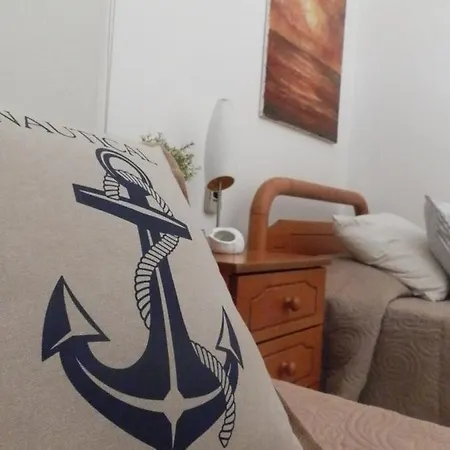 Athina Relaxing & Spacious 2 Bdrm Flat + Wifi Apartament