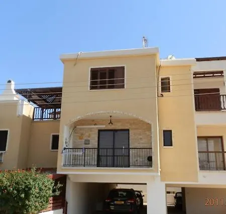Athina Relaxing & Spacious 2 Bdrm Flat + Wifi * Παραλίμνι
